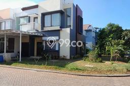 Lokasi strategis! Rumah siap huni disewakan di Cakung LB 156m2 Lokasi strategis! Rumah siap huni disewakan di Cakung LB 156m2
