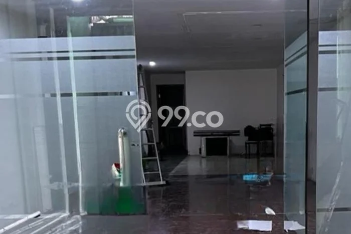 Ruko Area Bisnis di Jatinegara, Luas 220m², For Rent, Siap Digunakan Ruko Area Bisnis di Jatinegara, Luas 220m², For Rent, Siap Digunakan
