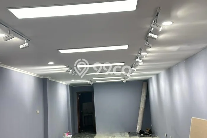 Ruko Area Bisnis di Jatinegara, Luas 220m², For Rent, Siap Digunakan Ruko Area Bisnis di Jatinegara, Luas 220m², For Rent, Siap Digunakan