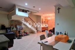 Rumah di Duren Sawit, Akses ke Sekolah, LT 142m² Rumah di Duren Sawit, Akses ke Sekolah, LT 142m²