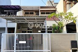 Jual Rumah Strategis Bagus Punya 3 KT di Kelapa Gading Jakarta Utara SHM Jual Rumah Strategis Bagus Punya 3 KT di Kelapa Gading Jakarta Utara SHM