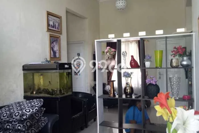 Dijual Rumah 4 Kamar Lokasi Ideal Bagus dan Strategis di Mojolaban Dijual Rumah 4 Kamar Lokasi Ideal Bagus dan Strategis di Mojolaban