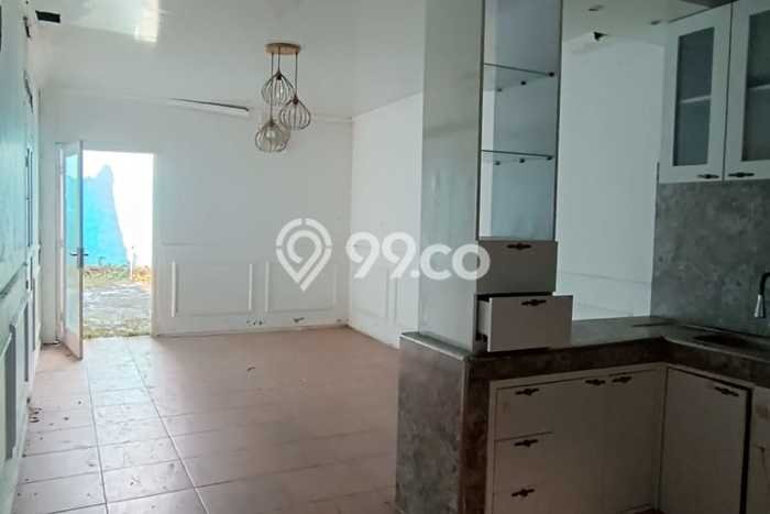 For Sale Rumah 4 Kamar Lokasi Ideal Bagus dan Strategis di Jaten For Sale Rumah 4 Kamar Lokasi Ideal Bagus dan Strategis di Jaten