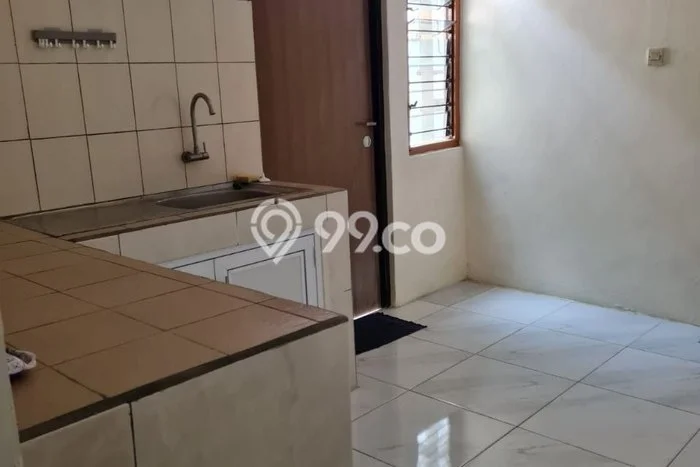 Lokasi terbaik! Rumah siap huni disewakan di Duren Sawit LB 70m2 Lokasi terbaik! Rumah siap huni disewakan di Duren Sawit LB 70m2