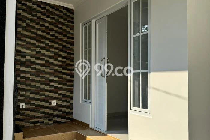 Rumah Strategis Minimalis Lb 250m2 di Jatinegara, Jakarta Timur Rumah Strategis Minimalis Lb 250m2 di Jatinegara, Jakarta Timur