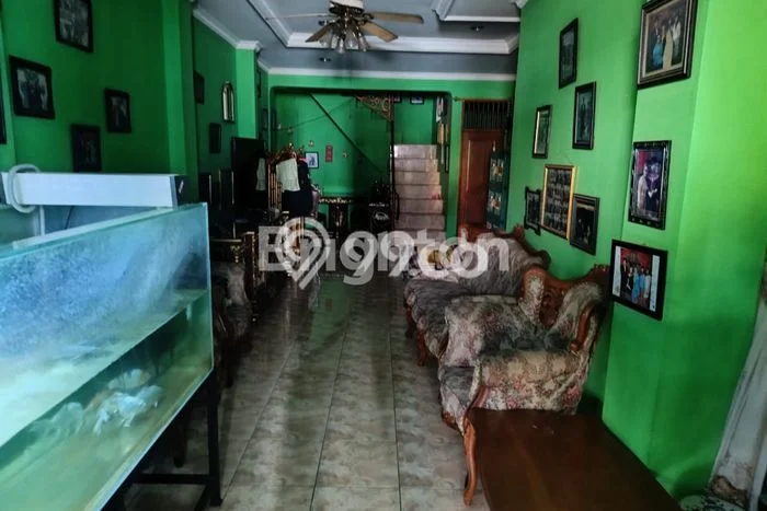 Rumah Luxury Modern Siap Huni di Pondok Kelapa Jakarta Timur Rumah Luxury Modern Siap Huni di Pondok Kelapa Jakarta Timur