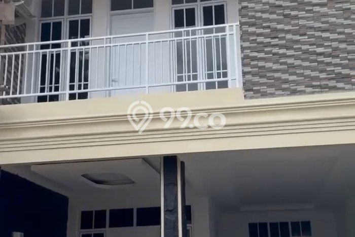 Rumah Strategis Minimalis Lb 250m2 di Jatinegara, Jakarta Timur Rumah Strategis Minimalis Lb 250m2 di Jatinegara, Jakarta Timur