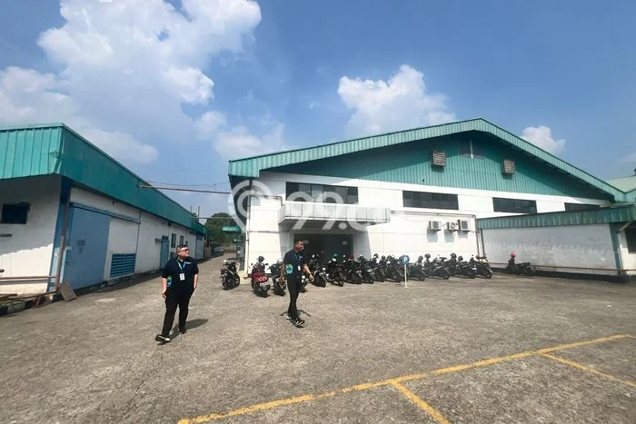 Lokasi Strategis! Dijual Gudang Bisnis di Klari, Karawang Kondisi Bagus Lokasi Strategis! Dijual Gudang Bisnis di Klari, Karawang Kondisi Bagus