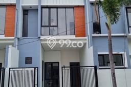 Dijual Cepat Rumah Bagus Siap Huni LB 115m2 di Tenggilis Mejoyo, Surabaya Dijual Cepat Rumah Bagus Siap Huni LB 115m2 di Tenggilis Mejoyo, Surabaya
