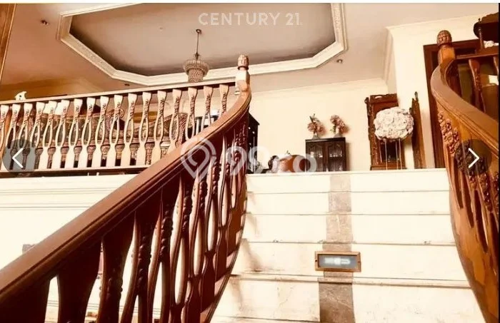 Rumah Elit LB 400m2 Siap Huni Desain Elegan di Rawamangun, Jakarta Timur Rumah Elit LB 400m2 Siap Huni Desain Elegan di Rawamangun, Jakarta Timur