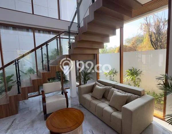 Disewakan Rumah Strategis LT 450m2 / LB 566m2 di uluwatu, Badung Disewakan Rumah Strategis LT 450m2 / LB 566m2 di uluwatu, Badung