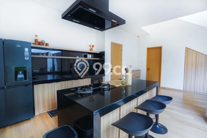 Hunian Elit LB 240m2 Siap Pakai Desain Elegan di Sanur, Denpasar Hunian Elit LB 240m2 Siap Pakai Desain Elegan di Sanur, Denpasar