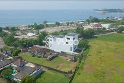 Hunian Minimalis dengan LT 484m2 & LB 1000m2 Dikontrakkan di Padanggalak Hunian Minimalis dengan LT 484m2 & LB 1000m2 Dikontrakkan di Padanggalak