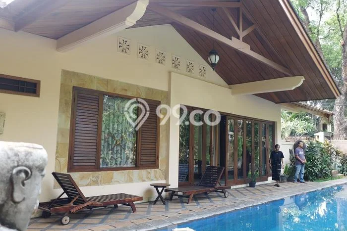 Rumah 3 Kamar Lengkap Disewakan di Kebayoran Baru Harga Kompetitif Rumah 3 Kamar Lengkap Disewakan di Kebayoran Baru Harga Kompetitif