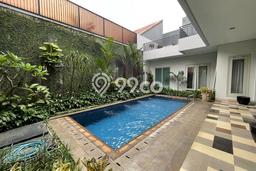 RARE UNIT! Rumah kawasan Pondok Indah, 4 KT, View Indah, LT 421m² LB 700m² RARE UNIT! Rumah kawasan Pondok Indah, 4 KT, View Indah, LT 421m² LB 700m²