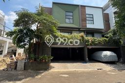 Rumah Elit LB 300m2 Siap Huni Desain Elegan di Gatot Subroto, Jakarta Selatan Rumah Elit LB 300m2 Siap Huni Desain Elegan di Gatot Subroto, Jakarta Selatan