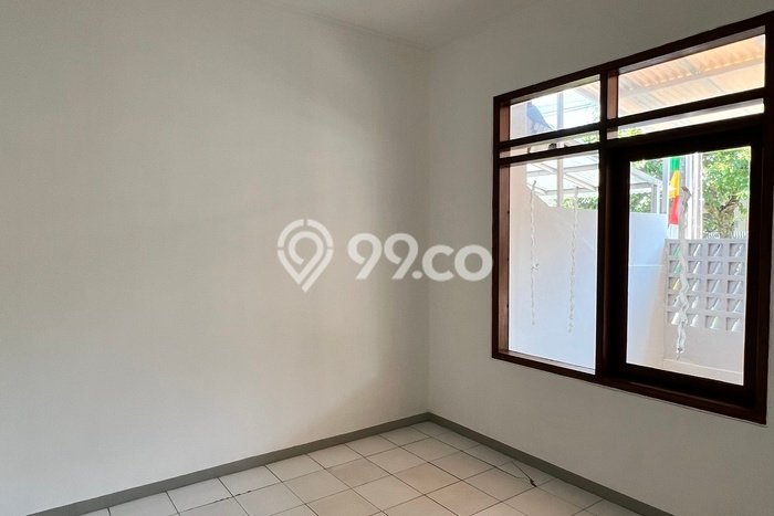 Rumah Luas Asri 3 KT Siap Pakai di Taman Holis Indah Bandung Rumah Luas Asri 3 KT Siap Pakai di Taman Holis Indah Bandung