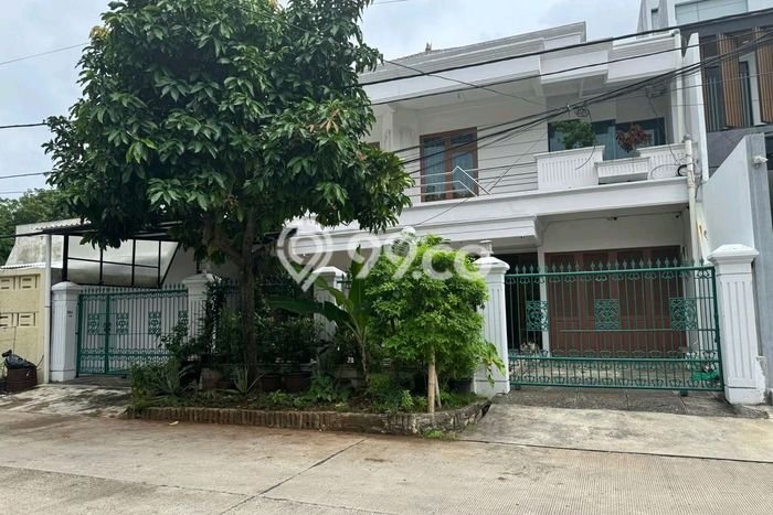 Hunian Elit LB 380m2 Siap Huni Desain Elegan di Kemayoran, Bangkalan Hunian Elit LB 380m2 Siap Huni Desain Elegan di Kemayoran, Bangkalan