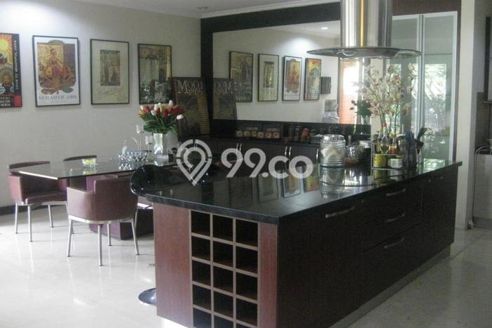 Rumah Luxury Modern Tanpa Renovasi di Kemang Jakarta Selatan Rumah Luxury Modern Tanpa Renovasi di Kemang Jakarta Selatan