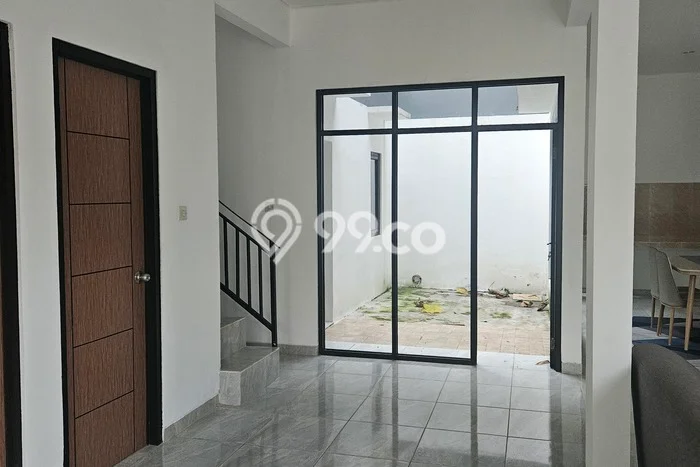 Dijual Hunian Rumah Nyaman 4 Kamar di BSD Nusaloka, Tangerang Dijual Hunian Rumah Nyaman 4 Kamar di BSD Nusaloka, Tangerang