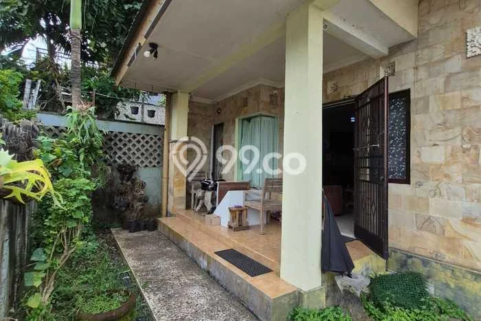 FOR SALE! Vila Kawasan , Area 250m2m², Lokasi Strategis FOR SALE! Vila Kawasan , Area 250m2m², Lokasi Strategis