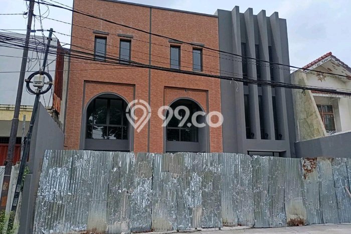 Untuk Dijual! Ruko di Surabaya Kota Surabaya LT 125m2 / LB 300m2 Kawasan Strategis Untuk Dijual! Ruko di Surabaya Kota Surabaya LT 125m2 / LB 300m2 Kawasan Strategis