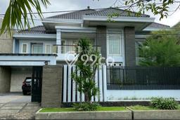 Hunian Elit LB 1100m2 Siap Huni Desain Elegan di Surabaya Kota, Surabaya Hunian Elit LB 1100m2 Siap Huni Desain Elegan di Surabaya Kota, Surabaya