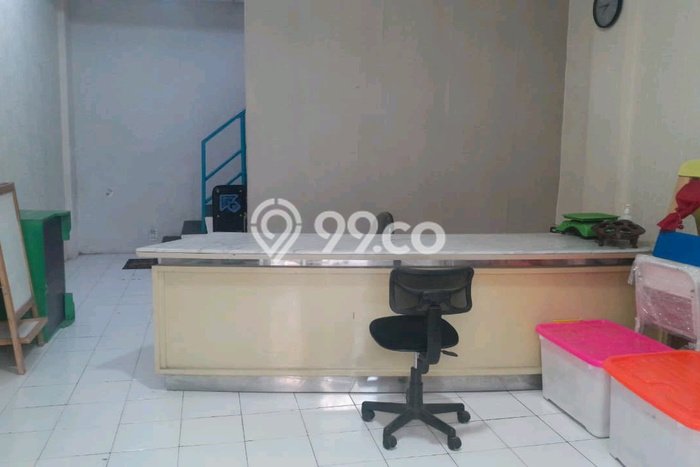 Ruko Dijual di Surabaya LT 45m2 & LB 160m2 Lokasi Terbaik! Ruko Dijual di Surabaya LT 45m2 & LB 160m2 Lokasi Terbaik!