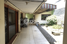 Rumah Eksklusif Siap Huni LT 354m2 di Lengkong, Bandung Rumah Eksklusif Siap Huni LT 354m2 di Lengkong, Bandung