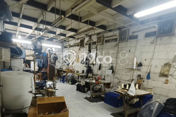 Komersial Dijual di Lengkong LT 315m2, LB 381m2 untuk Investasi Komersial Dijual di Lengkong LT 315m2, LB 381m2 untuk Investasi
