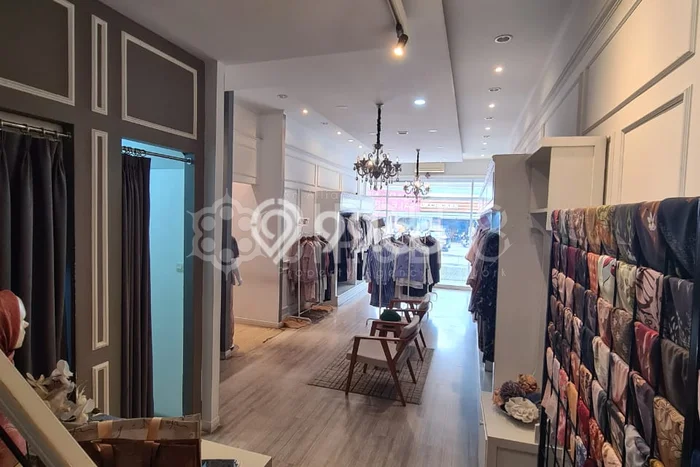 Area Ramai! Ruko Dijual di Lengkong untuk Bisnis Luas Bangunan 180m2 Area Ramai! Ruko Dijual di Lengkong untuk Bisnis Luas Bangunan 180m2