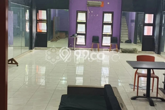 Disewakan Ruko di Pusat Kota Bandung Ramai Strategis Disewakan Ruko di Pusat Kota Bandung Ramai Strategis