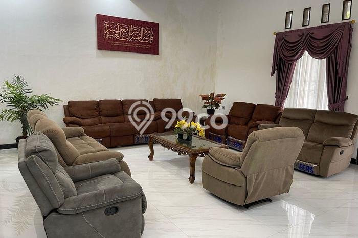 Dijual Cepat Rumah Bagus Siap Huni LB 250m2 di Jatinegara, Jakarta Timur Dijual Cepat Rumah Bagus Siap Huni LB 250m2 di Jatinegara, Jakarta Timur