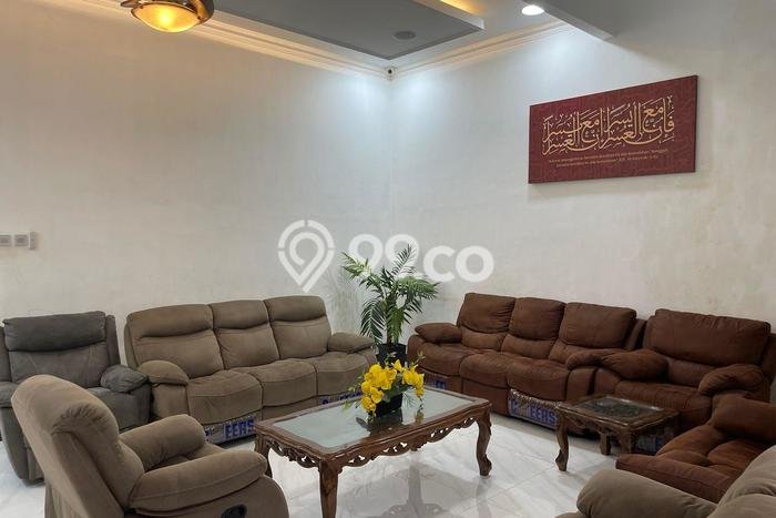 Dijual Cepat Rumah Bagus Siap Huni LB 250m2 di Jatinegara, Jakarta Timur Dijual Cepat Rumah Bagus Siap Huni LB 250m2 di Jatinegara, Jakarta Timur