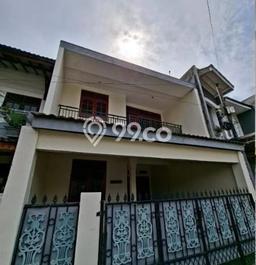 Disewakan! Rumah 3 Kamar Tidur &
2 Kamar Mandi di Pondok Kelapa, Jakarta Timur Disewakan! Rumah 3 Kamar Tidur &
2 Kamar Mandi di Pondok Kelapa, Jakarta Timur