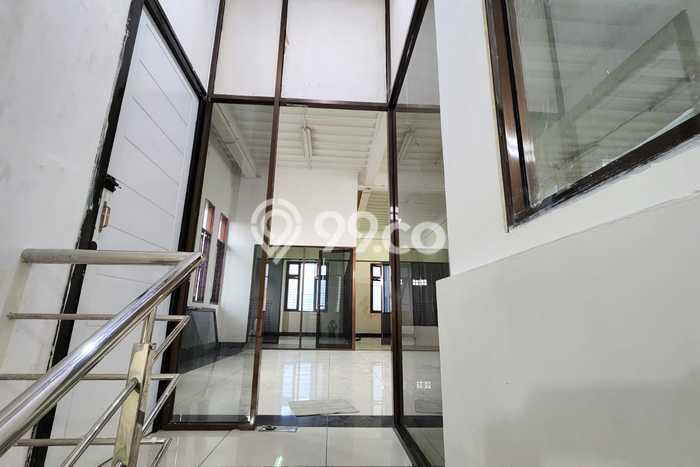 KAWASAN KOMERSIAL! Gudang For Rent di Bandung Kota, Luas 900m², Jalan Strategis KAWASAN KOMERSIAL! Gudang For Rent di Bandung Kota, Luas 900m², Jalan Strategis