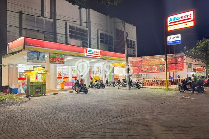 Ruko Paling Dicari LB 664m2 Dijual di Wiyung Ruko Paling Dicari LB 664m2 Dijual di Wiyung