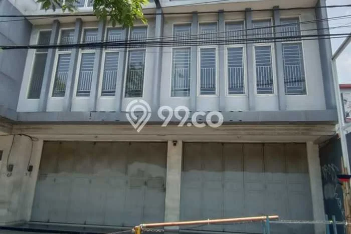 Unit Ruko Dijual di Surabaya LT 91m2 & LB 390m2 Unit Ruko Dijual di Surabaya LT 91m2 & LB 390m2