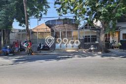 Rumah Elit LB 700m2 Siap Pakai Desain Elegan di Surabaya Kota, Surabaya Rumah Elit LB 700m2 Siap Pakai Desain Elegan di Surabaya Kota, Surabaya