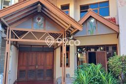 Rumah Elit LB 220m2 Siap Pakai Desain Elegan di Riau, Bandung Rumah Elit LB 220m2 Siap Pakai Desain Elegan di Riau, Bandung