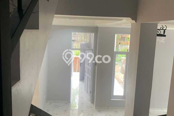 Rumah Cantik Siap Huni Di Cinere Luas 200m2 Aman Rumah Cantik Siap Huni Di Cinere Luas 200m2 Aman