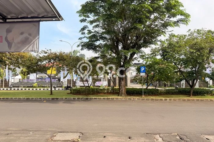 Ruko disewakan di Serpong Tangerang Selatan dengan luas bangunan 100m2 Ruko disewakan di Serpong Tangerang Selatan dengan luas bangunan 100m2