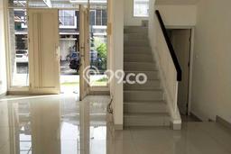 Dijual Rumah Premium dengan Fasilitas Sekitar Komplit di BSD, Tangerang Selatan Dijual Rumah Premium dengan Fasilitas Sekitar Komplit di BSD, Tangerang Selatan