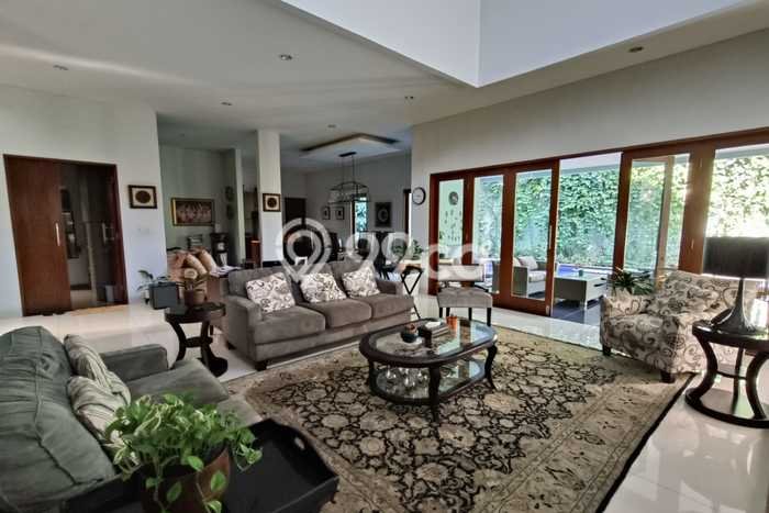 For Sale! Luxury House LT 418m2 Desain Modern di Pejaten For Sale! Luxury House LT 418m2 Desain Modern di Pejaten