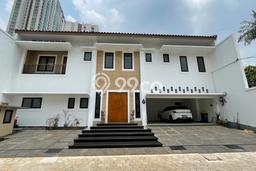 Disewakan! Rumah 4 Kamar Tidur &
7 Kamar Mandi di Kemang, Jakarta Selatan Disewakan! Rumah 4 Kamar Tidur &
7 Kamar Mandi di Kemang, Jakarta Selatan