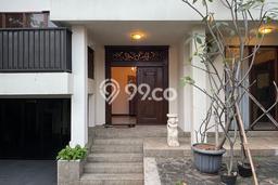 Disewakan! Rumah 4 Kamar Tidur &
4 Kamar Mandi di Kemang, Jakarta Selatan Disewakan! Rumah 4 Kamar Tidur &
4 Kamar Mandi di Kemang, Jakarta Selatan