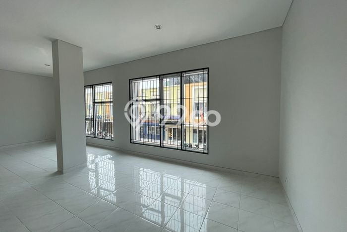 Ruko Komersial Dijual di Serpong Tangerang Selatan LT 81m2 & LB 162m2 Ruko Komersial Dijual di Serpong Tangerang Selatan LT 81m2 & LB 162m2