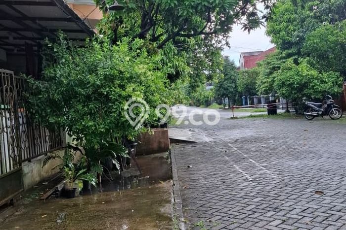 Jual Rumah Strategis Bagus Punya 3 KT di Pinang Tangerang SHM Jual Rumah Strategis Bagus Punya 3 KT di Pinang Tangerang SHM