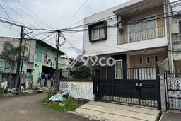 Disewakan! Rumah 4 Kamar Tidur &
3 Kamar Mandi di Green garden, Jakarta Barat Disewakan! Rumah 4 Kamar Tidur &
3 Kamar Mandi di Green garden, Jakarta Barat