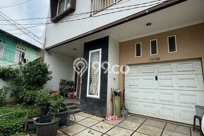 Disewakan! Rumah 4 Kamar Tidur &
3 Kamar Mandi di Green garden, Jakarta Barat Disewakan! Rumah 4 Kamar Tidur &
3 Kamar Mandi di Green garden, Jakarta Barat